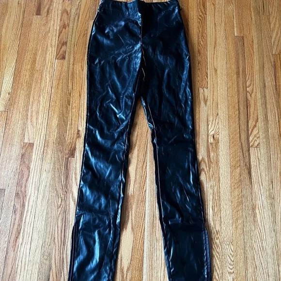 Suzanne Betro Pants - SBetro black pleather pants